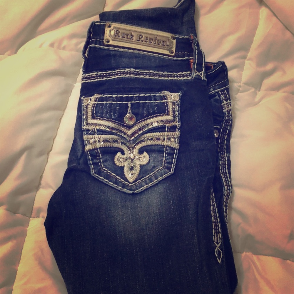 Rock revival straight leg jeans